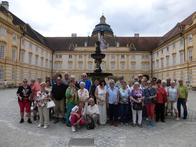 Die Reisegruppe vor dem Stift Melk
Bild: VdK OV Aichach