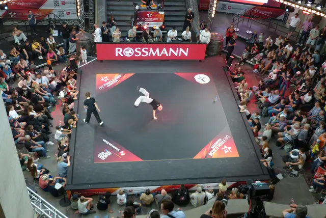 Und das ist in erster Linie etwas für junge Leute, nämlich Breaking, besser bekannt als Breakedance. | Foto: Kurt Wolter