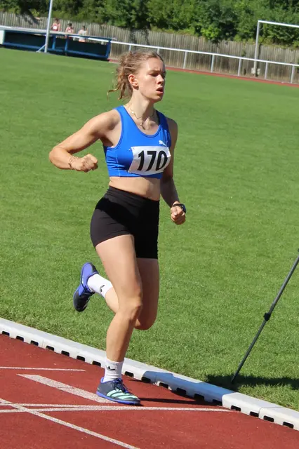 Lisa Bunk im 1500 Meter Lauf