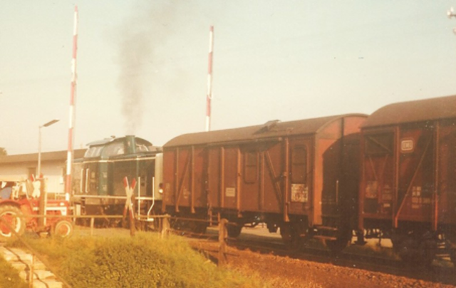 Die Baureihe V 100 ist ein von der Deutschen Bundesbahn Ende der 1950er Jahre beschaffter Lokomotivtyp mit dieselhydraulischem Antrieb, 