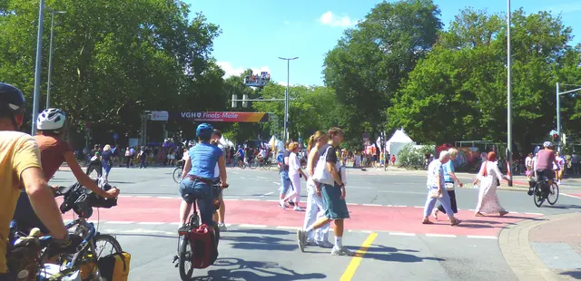 Jetzt aber weiter. Vor mir die Finals-Meile in die Innenstadt