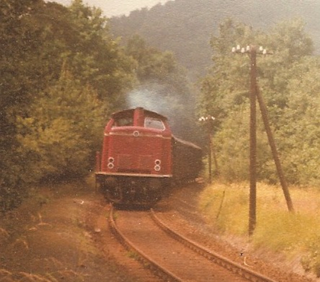 Die Baureihe V 100 ist ein von der Deutschen Bundesbahn Ende der 1950er Jahre beschaffter Lokomotivtyp mit dieselhydraulischem Antrieb