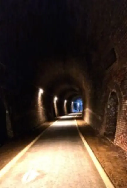 Der Radweg durch den alten Eisenbahntunnel Reddighausen- Dodenau