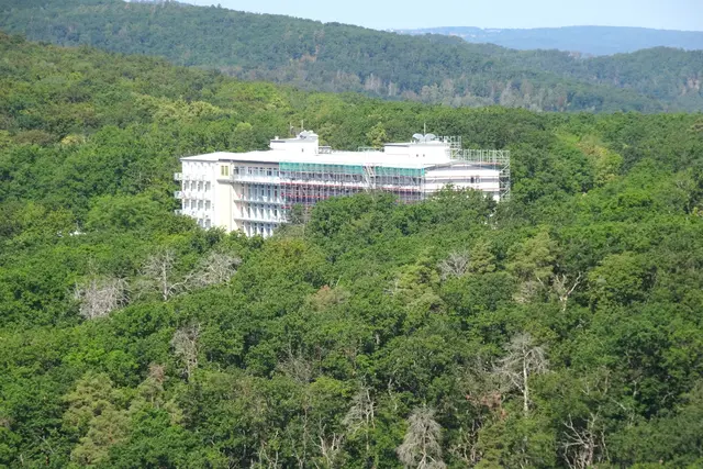 Blick vom Preußenturm auf die Paracelsiusklinik