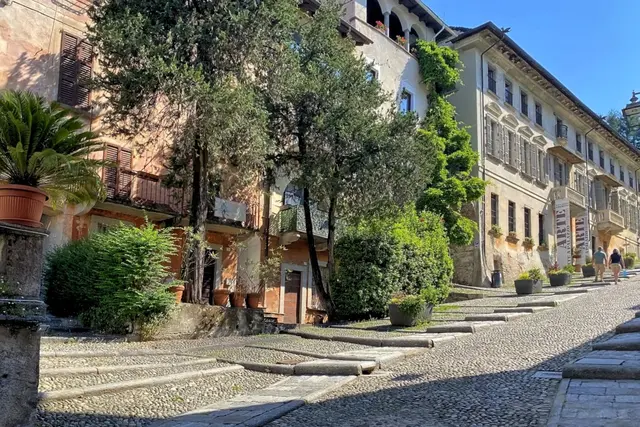 San Giulio: Weg zur Kirche Santa Maria Assunta  | Foto: Copyright Margot Klütsch