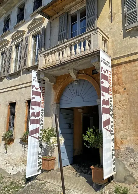 San Giulio: Kunst-Galerie | Foto: Copyright Margot Klütsch