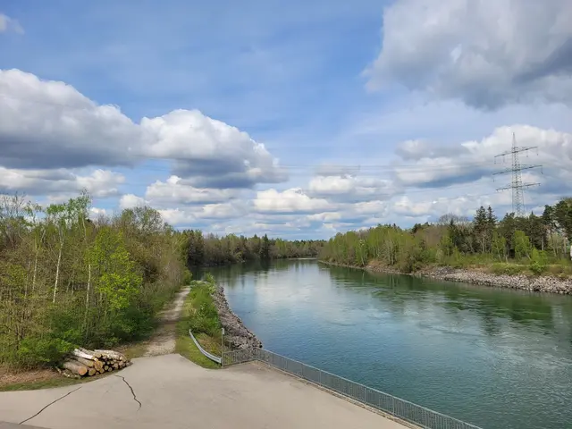 Der Lech von der Brücke aus nach Norden | Foto: Dr. Hubert Raab