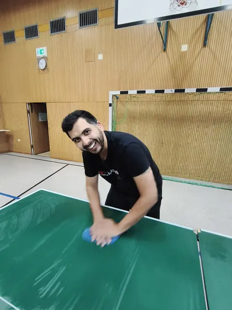 Trainer Andreas Göschl packte mit an
