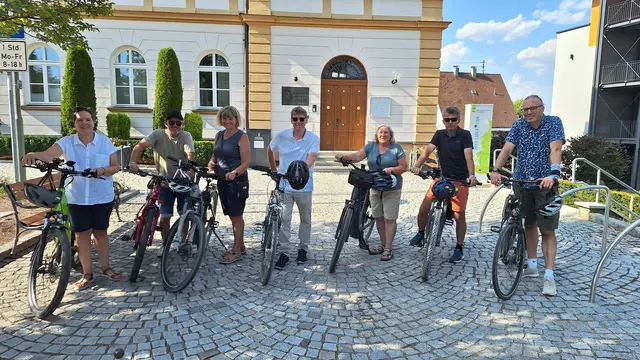 (Von links) Ruth Abmayr, Ahmet Baygül, Heidi Häuser, Martin Brenner, Maria Huber, Manfred Hammerschmidt, Dieter Endris.
