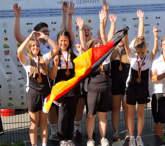 Weltmeisterin mit der Mannschaft: Sonja Knoll (2. v.l.)