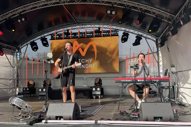 Das Duo Mitchy &amp; André trat am Nordufer auf