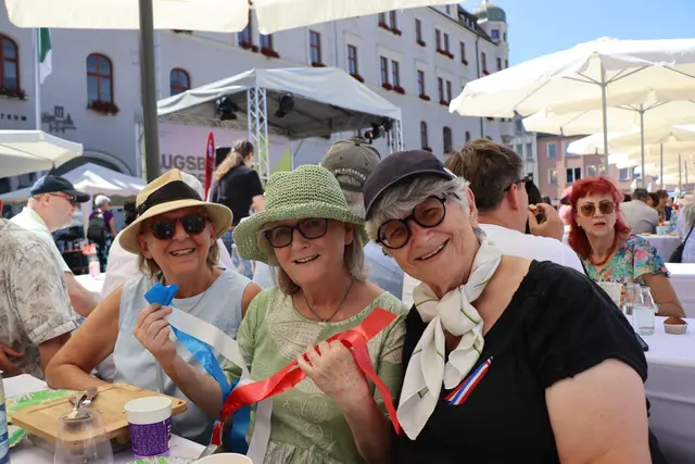 Gute Laune am DFG Tisch | Foto: Marianne Stenglein