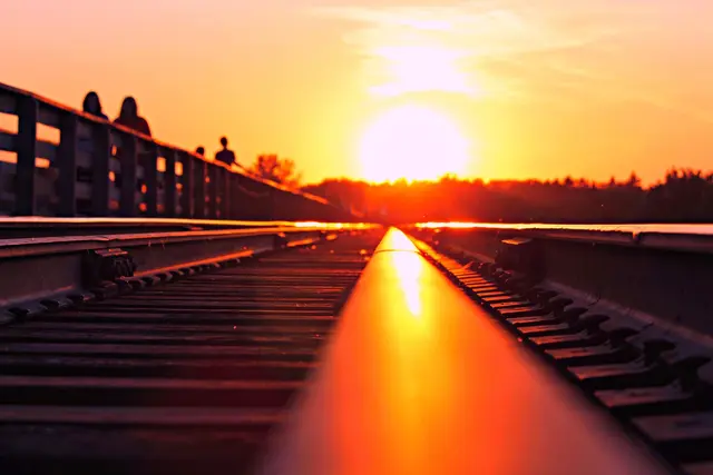 Blick Richtung Horizont im Abendlicht. | Foto: m tanzid / pixabay 