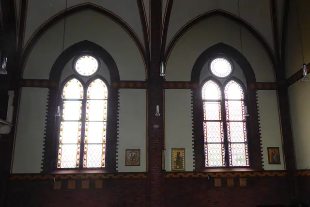 Die Seitenfenster.