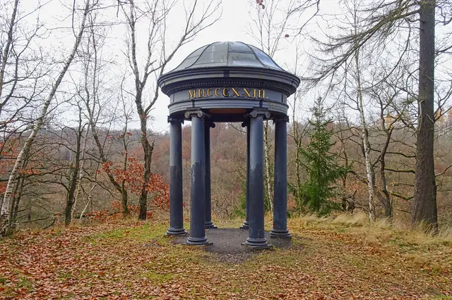Luisentempel, vom  anhaltinischen Herzog Alexius wurde zu Ehren seiner Tochter dieser Tempel geschaffen