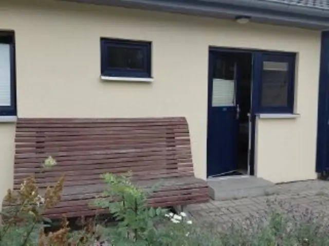 Eingang zum 4-Bettzimmer mit eigenem Bad