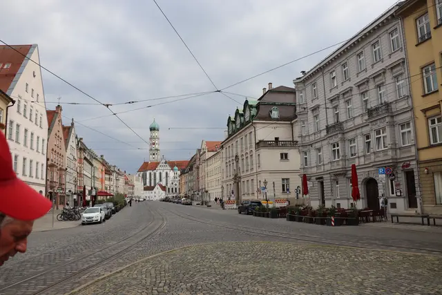 Maximilianstraße mit Blick auf St. Ulrich | Foto: Marianne Stenglein