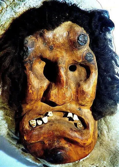 Wilde Maske Rotschägatä aus dem Lötschental