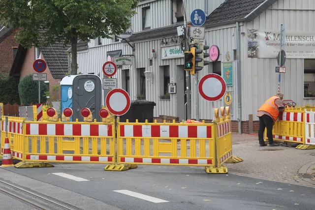 Straße gesperrt, also heute kein Tennis !