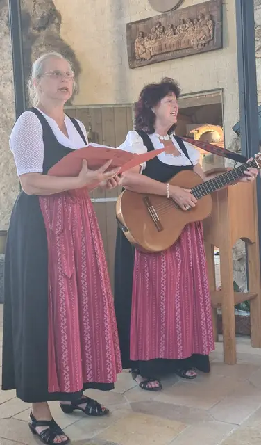 Ida Rau und Erna Dirschinger