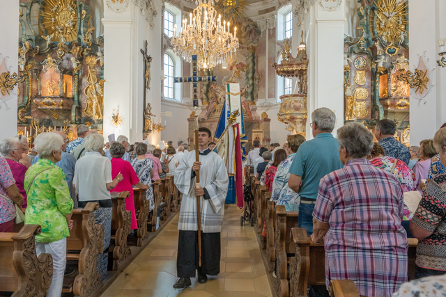 Laurentiusfest 2026 der Wittelsbacher Spezialitätenwirte - Auszug aus der Kirche | Foto: FSeventfoto