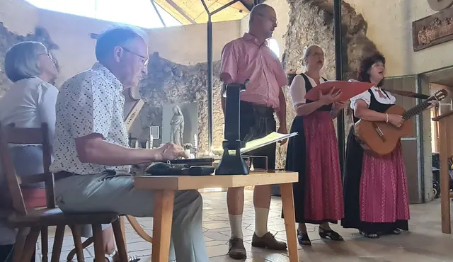 Maria &amp; Uwe Schmid, Reinhold Schwarz, Ida Rau, Erna Dirschinger (v. l. n. r.)