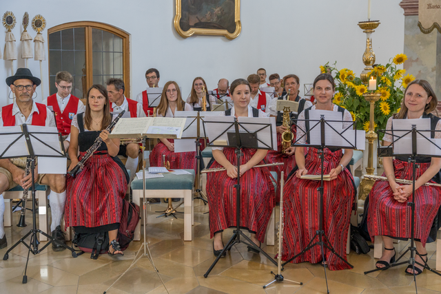 Laurentiusfest 2026 der Wittelsbacher Spezialitätenwirte - Weihbischof Dr. Dr. Anton Losinger zelebrierte auch in diesem Jahr die Festmesse. Musikalisch begleitet von der Stadtkapelle Friedberg | Foto: FSeventfoto