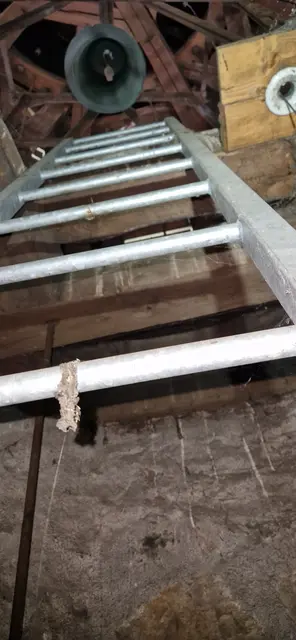 der Weg führt über eine weitere Leiter in die Glockenstube.