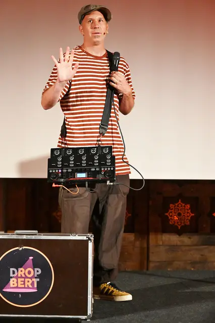 Robert Wicke kombinierte Beatbox mit Jonglage, Pantomime und Comedy