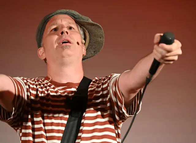 Robert Wicke kombinierte Beatbox mit Jonglage, Pantomime und Comedy