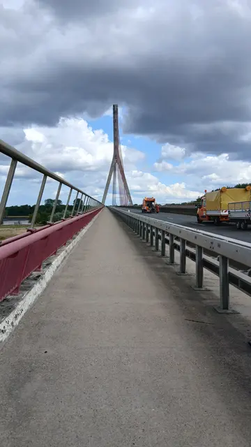 Reinigung- und Straßenreparatur Rheinbrücke Wesel | Foto: Siegmund Walter, 22.08.2026, 14:33 Uhr