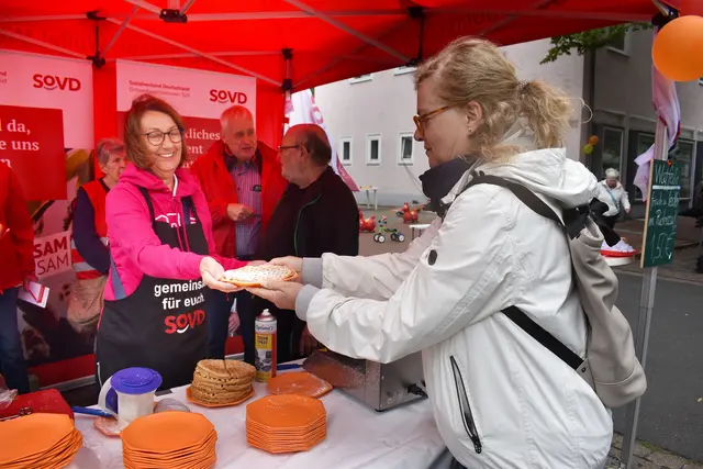 Der SoVD servierte heiße Waffeln