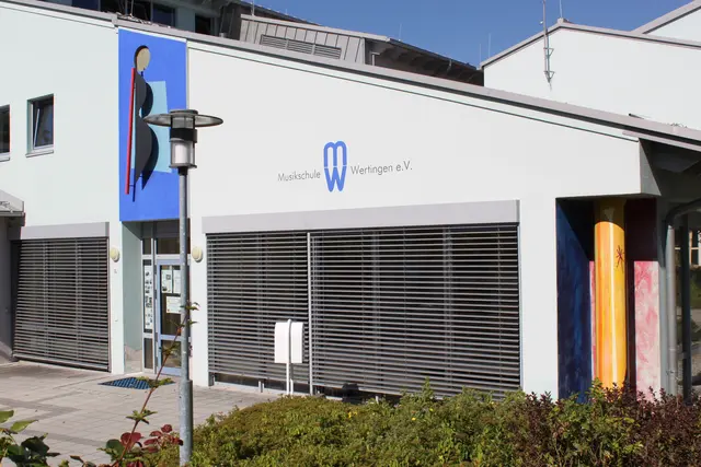 Ab 7. September ist das Büro der Musikschule Wertingen am Landrat-Anton-Rauch-Platz 3 in Wertingen wieder täglich von 10 - 12 Uhr geöffnet.