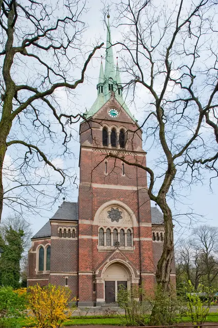 In der Friedenskirche Duisburg Hamborn können am Freitag Kuchenteller und Tortenplatten getauscht werden.
Foto: Tanja Pickartz).
