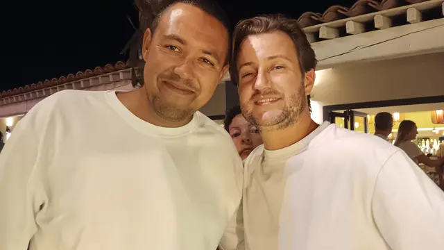 Merci pour la photo, cher Mathéo et son copain! Malheureusement j'ai oublié son nom! 
