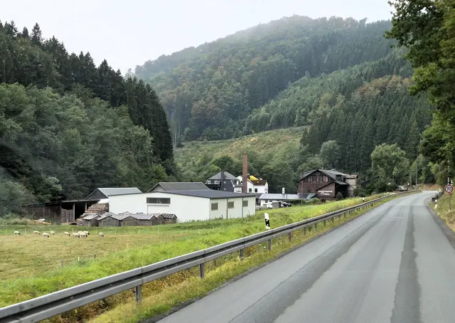 AWO besucht Kunstschmiede in Schmallenberg