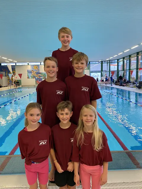 Mia Heilmeier, Moritz Winkler, Ronja Kowalski (1. Reihe v.l.n.r.), Fabian Winkler, Adam Bilberger (2. Reihe v.l.n.r.) und Luca Schmid vertreten die TSG Stadtbergen im Team Schwaben