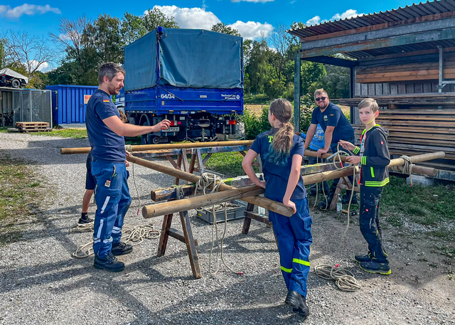 THW-OV Friedberg - Ferienprogramm 2026 - Spaß und Konzentration beim Umgang mit den Einsatzwerkzeugen | Foto: THW-OV Friedberg - Cathleen Witzenberger