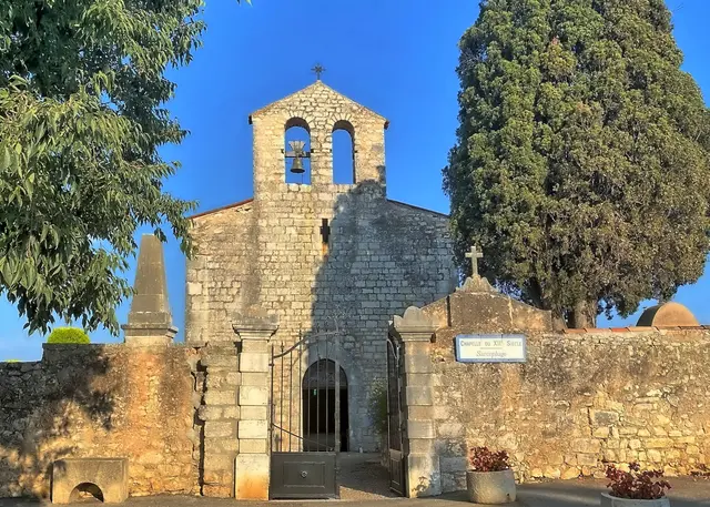 Saint-Cézaire-sur-Siagne: die romanische Friedhofskapelle | Foto: c Margot Klütsch
