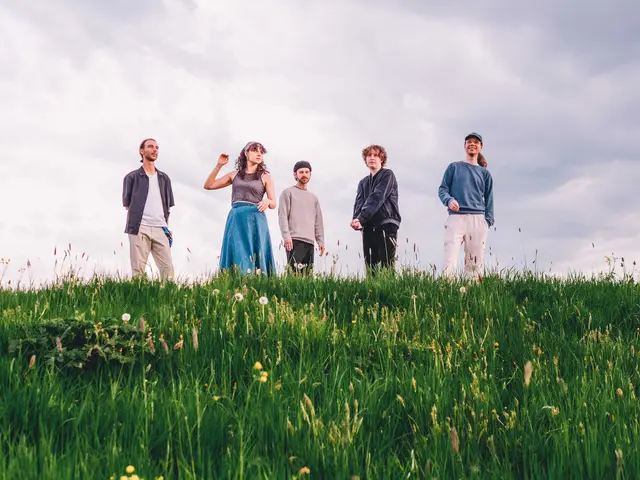 Indigo Skies ist eine Newcomer-Indie-Band aus Augsburg, die sich 2025 gründete. Ihr Sound spielt zwischen Verletzlichkeit und Aufbruch. | Foto: Elena Meier