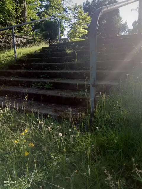 TREPPE, Friedhof anderS´

2022@AnastasiA