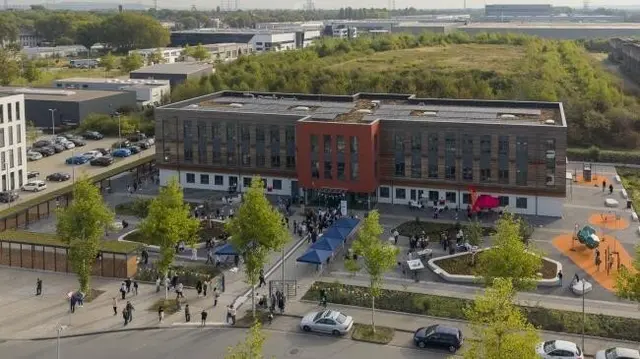 Gesamtschule hat gestern mit dem Unterricht an der Europastraße 2 begonnen
 | Foto: Bildrechte: Gerd Kaemper / Stadt Gelsenkirchen