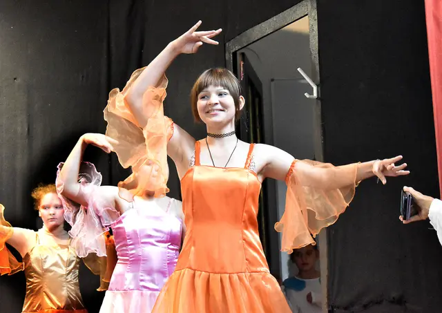 Auftritt der Tanzgruppe Yulia Vulikh im Petri-Gemeindehaus