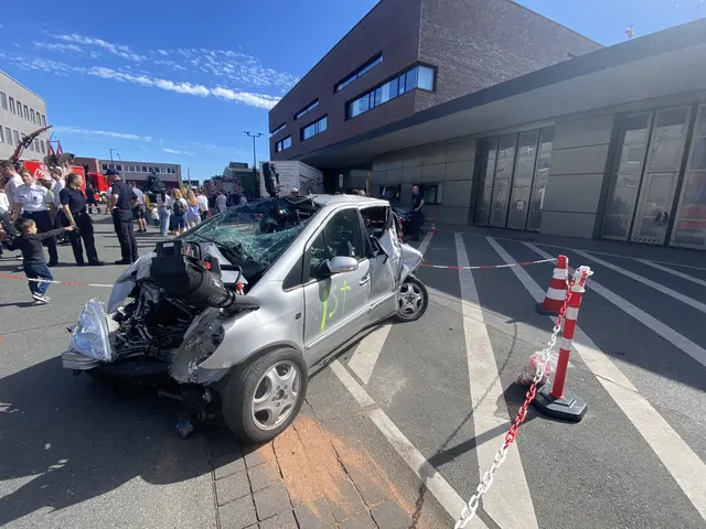 Rettung von Unfallopfern aus dem PKW