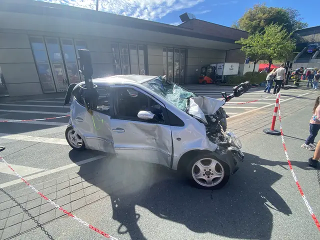 Rettung von Unfallopfern aus dem PKW