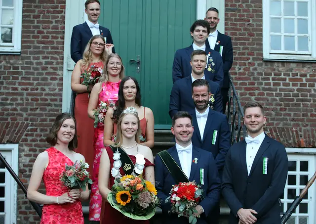Bilder Schepers / Historischer Königsschuss beim Schützenfest in Ringenberg