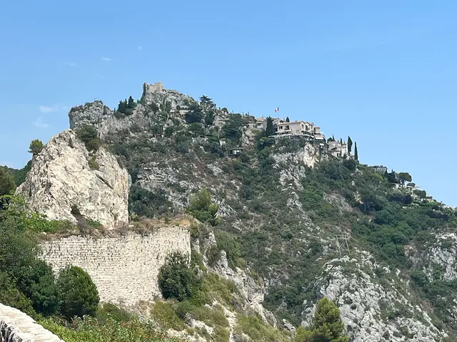 Mauerreste der Burg Éze