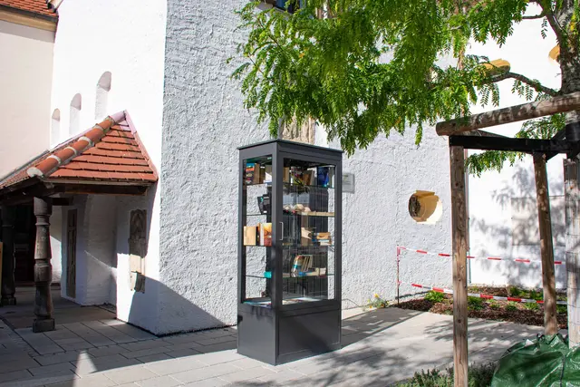 Bücherschrank am St. Wolfgangs-Platz in der Kernstadt | Foto: Andreas Albert - Stadt Dillingen 
