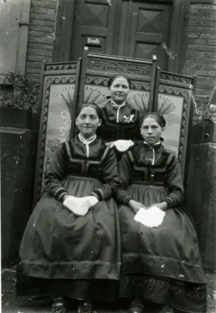 Hatzfelder Tracht 1913