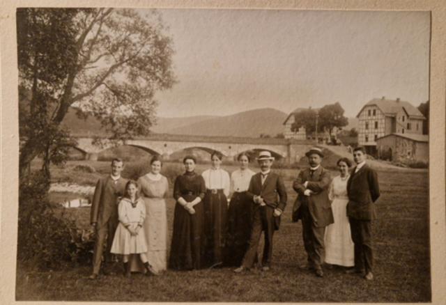 Gehobene Gesellschaft in Hatzfeld 1920